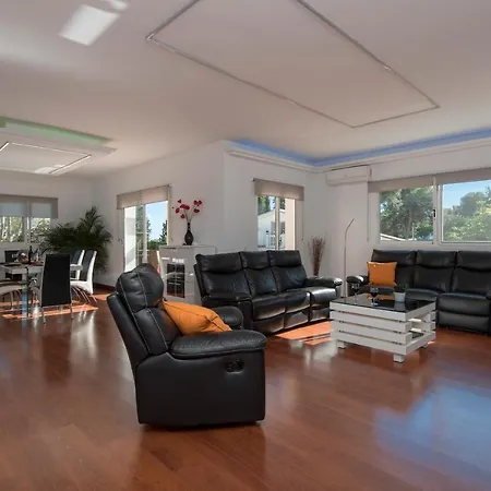 Villa Paraiso 6 *
