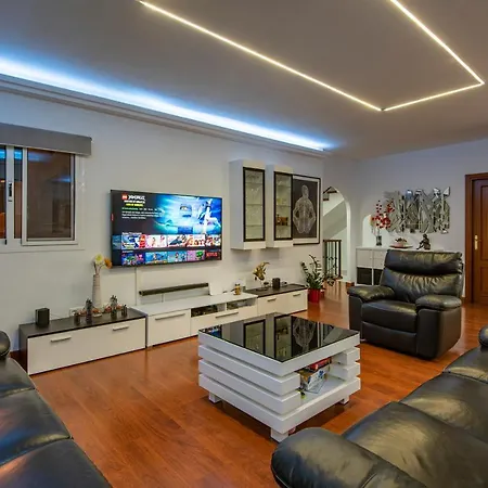 Paraiso 6 Villa *
